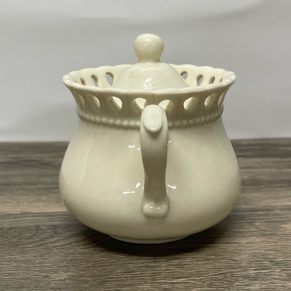 L. Godinger & Co Ivory‎ Sugar Bowl with Lid – Pierced Rim Vintage Elegant Decor - Picture 4 of 10
